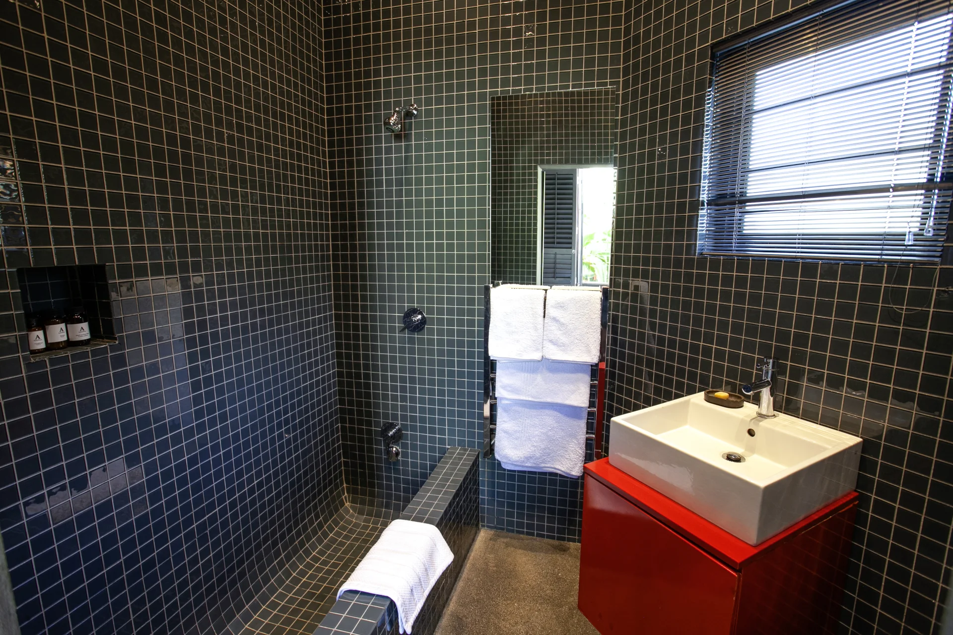 House Awe - InAweStays, Gardens, Cape Town