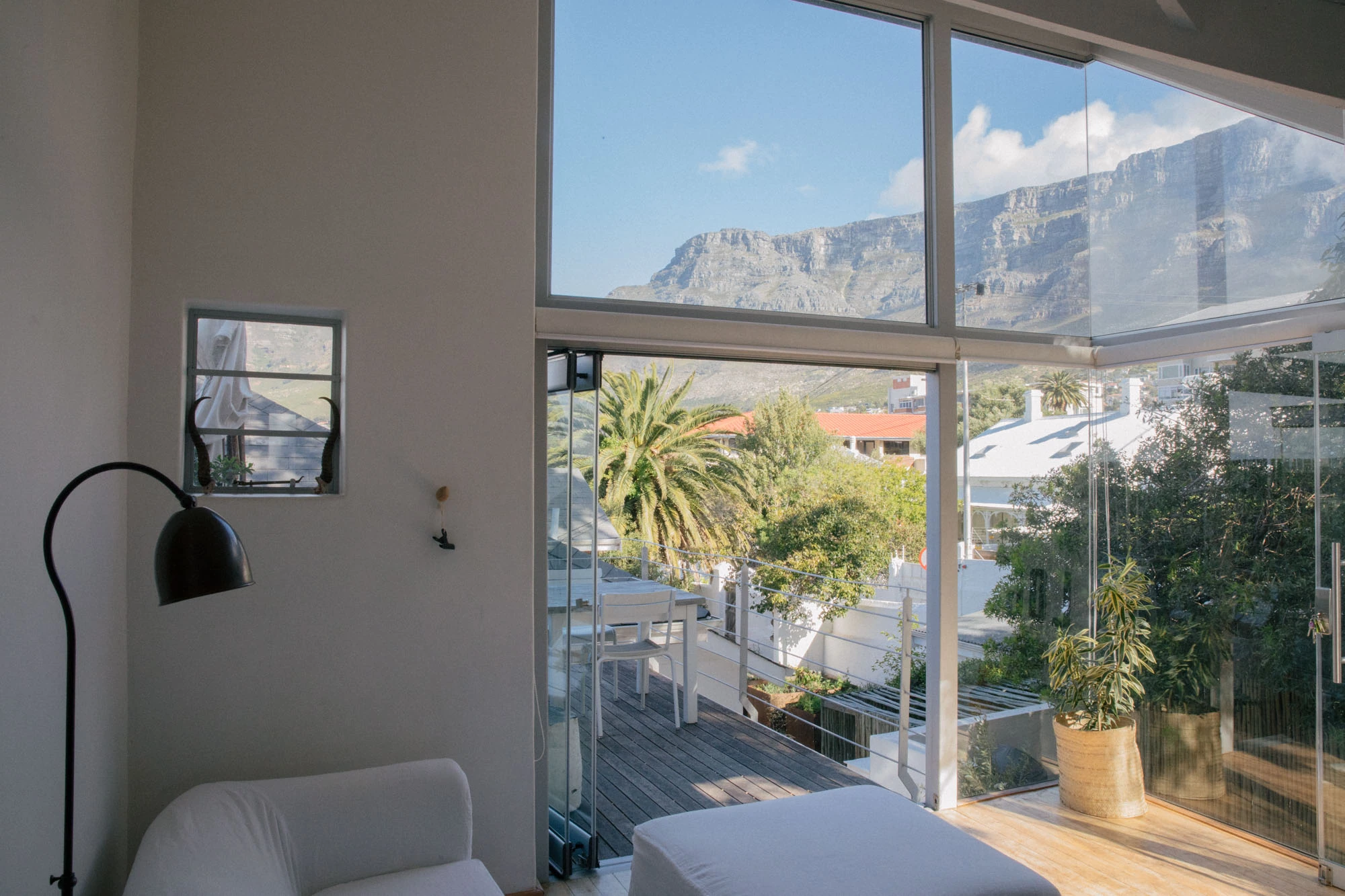 House Awe - InAweStays, Gardens, Cape Town