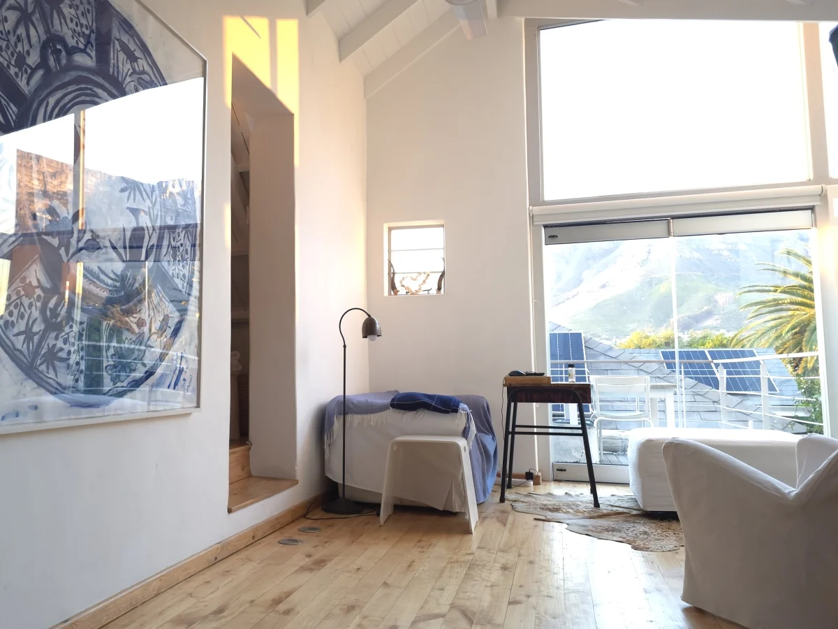 The Loft - light and spacious self-catering loft at InAweStays, 34 Camp Street, Gardens, Cape Town